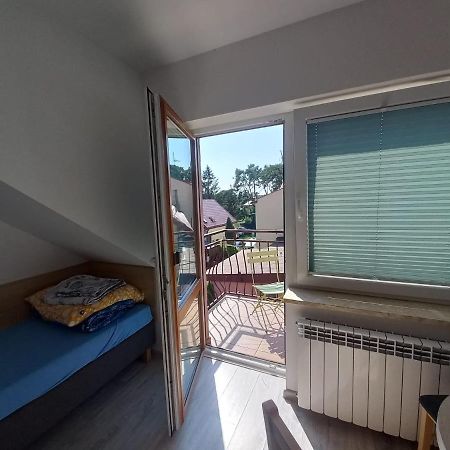 Pokoje Goscinne Tomasz Międzywodzie Exterior foto