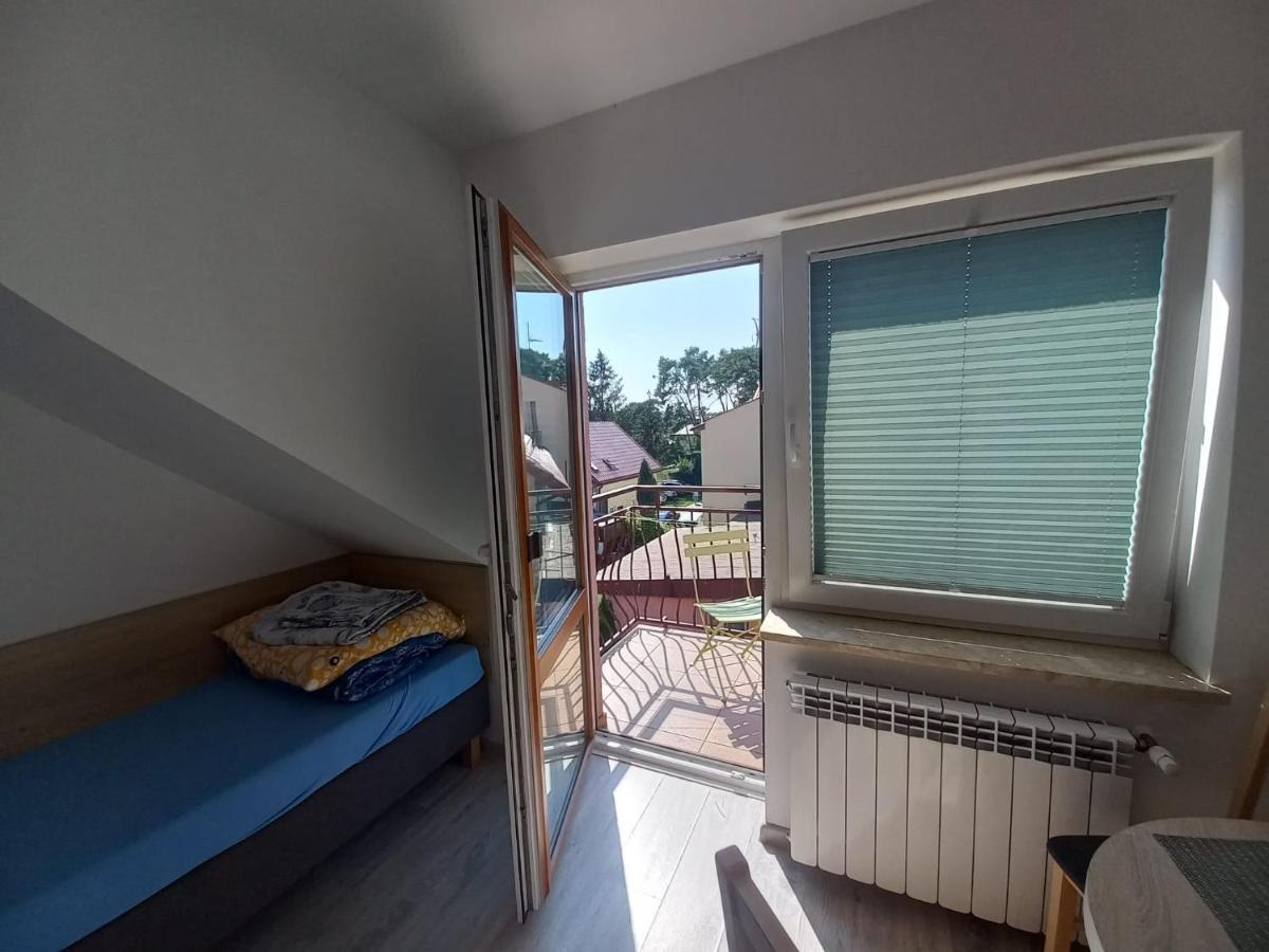 Pokoje Goscinne Tomasz Międzywodzie Exterior foto