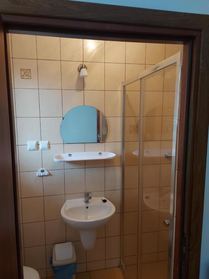 Pokoje Goscinne Tomasz Międzywodzie Exterior foto