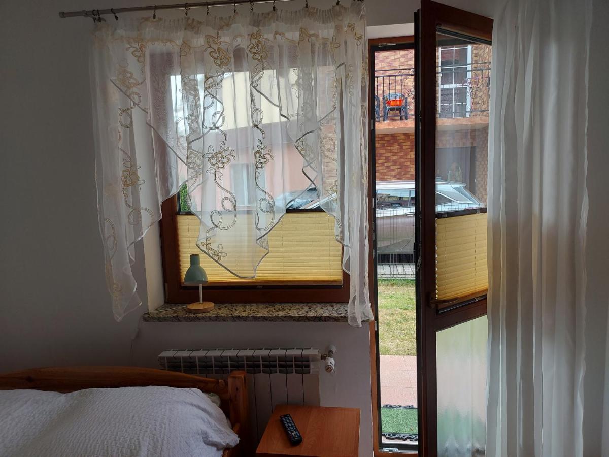 Pokoje Goscinne Tomasz Międzywodzie Exterior foto