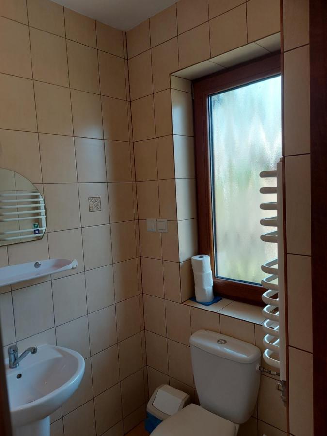 Pokoje Goscinne Tomasz Międzywodzie Exterior foto
