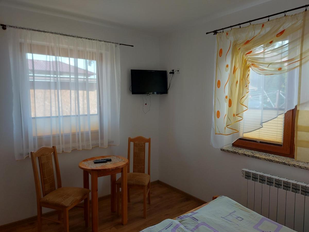 Pokoje Goscinne Tomasz Międzywodzie Exterior foto